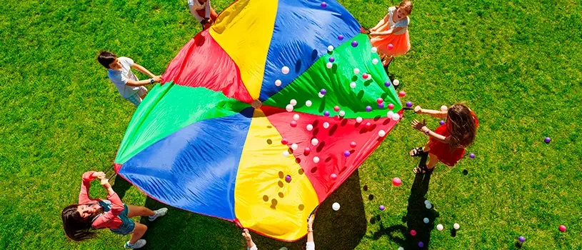 "Un'estate insieme" 2026 a Torino: aperte le iscrizioni, 4.290 posti in 50 centri estivi e Summer School STEM