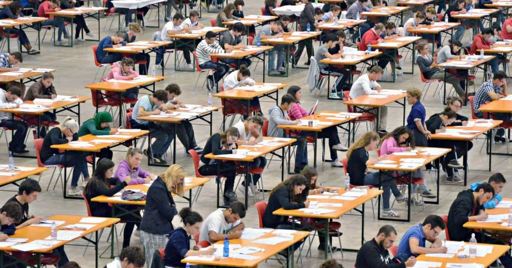 Concorso Straordinario 2020, molti chiedono il rinvio ma per ora si fa