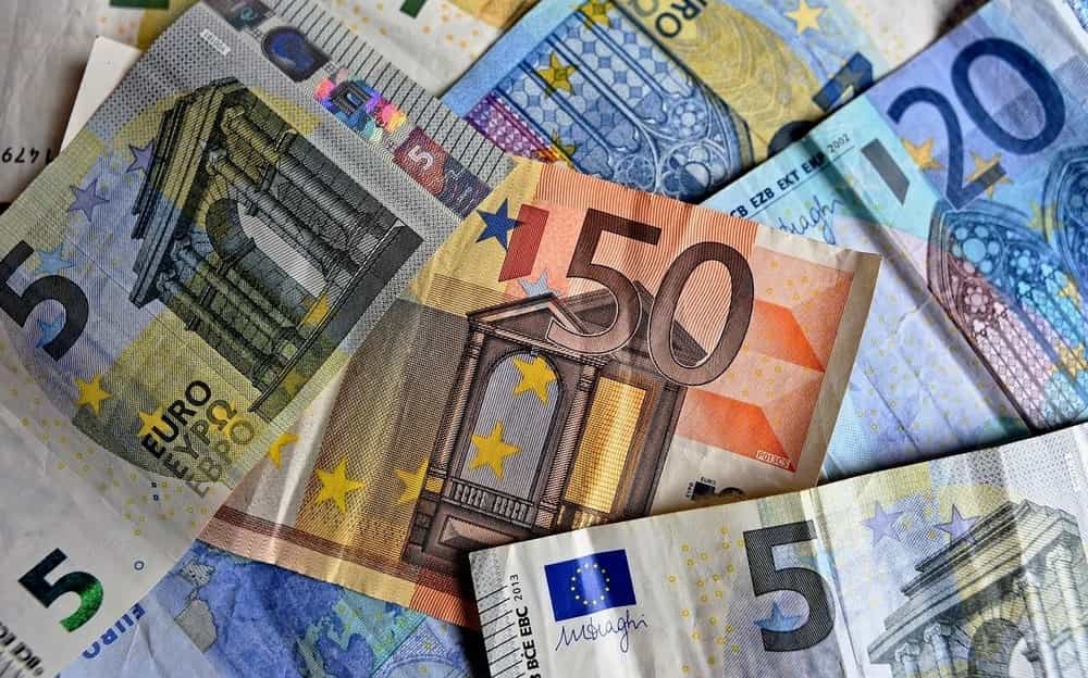Stipendi Docenti: previsti aumenti dai 60 ai 160 Euro