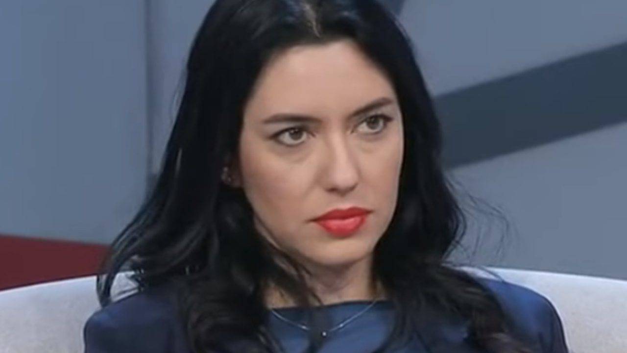 Azzolina: i vaccini per il personale scolastico siano prioritari