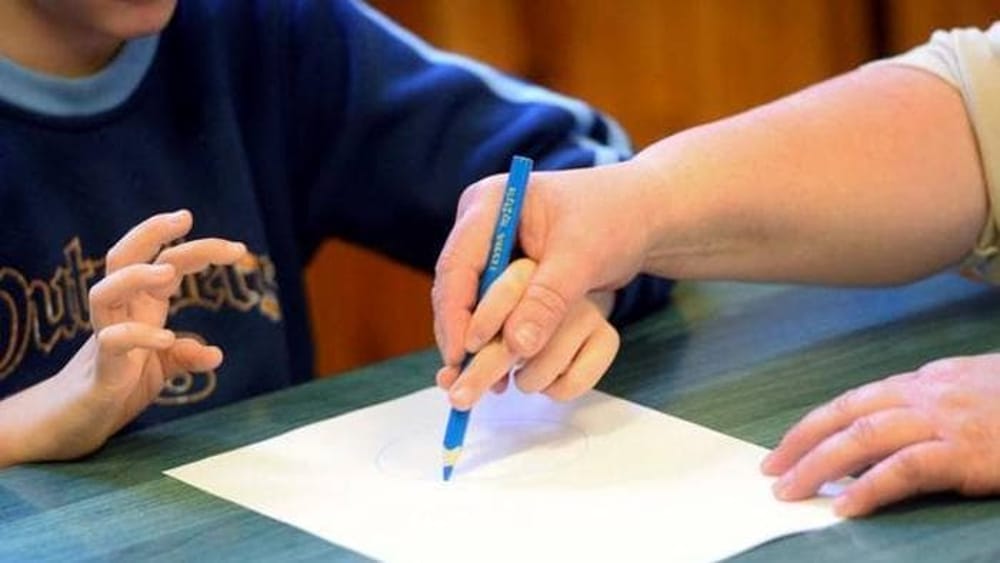 "Assumere più docenti di sostegno": la richiesta del sottosegretario all'Istruzione