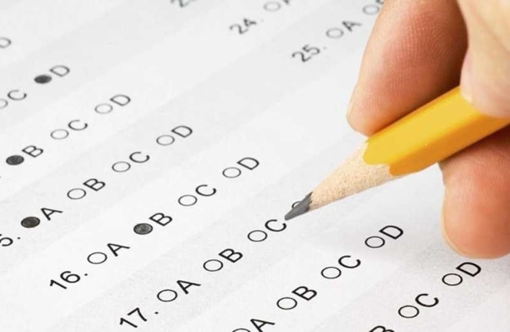 Concorsi Scuola, dal 2025 prove con domande a risposta aperta