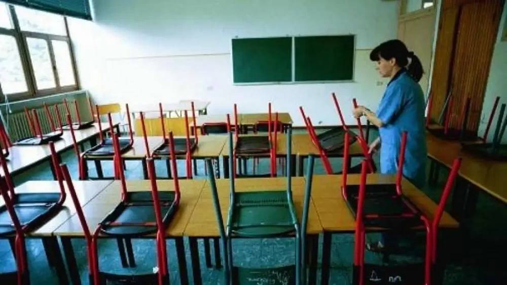 Proroga Contratti ATA, i soldi ci sono ma manca la norma: 6mila collaboratori scolastici a casa