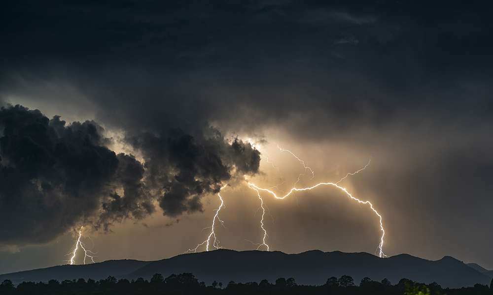 Scuole chiuse in Toscana per il maltempo: giovedì 3 ottobre 2024 allerta arancione sulla regione