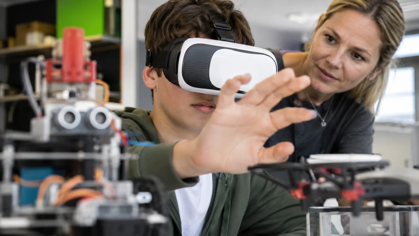 Campus digitale, studenti tra robotica, droni e realtà virtuale