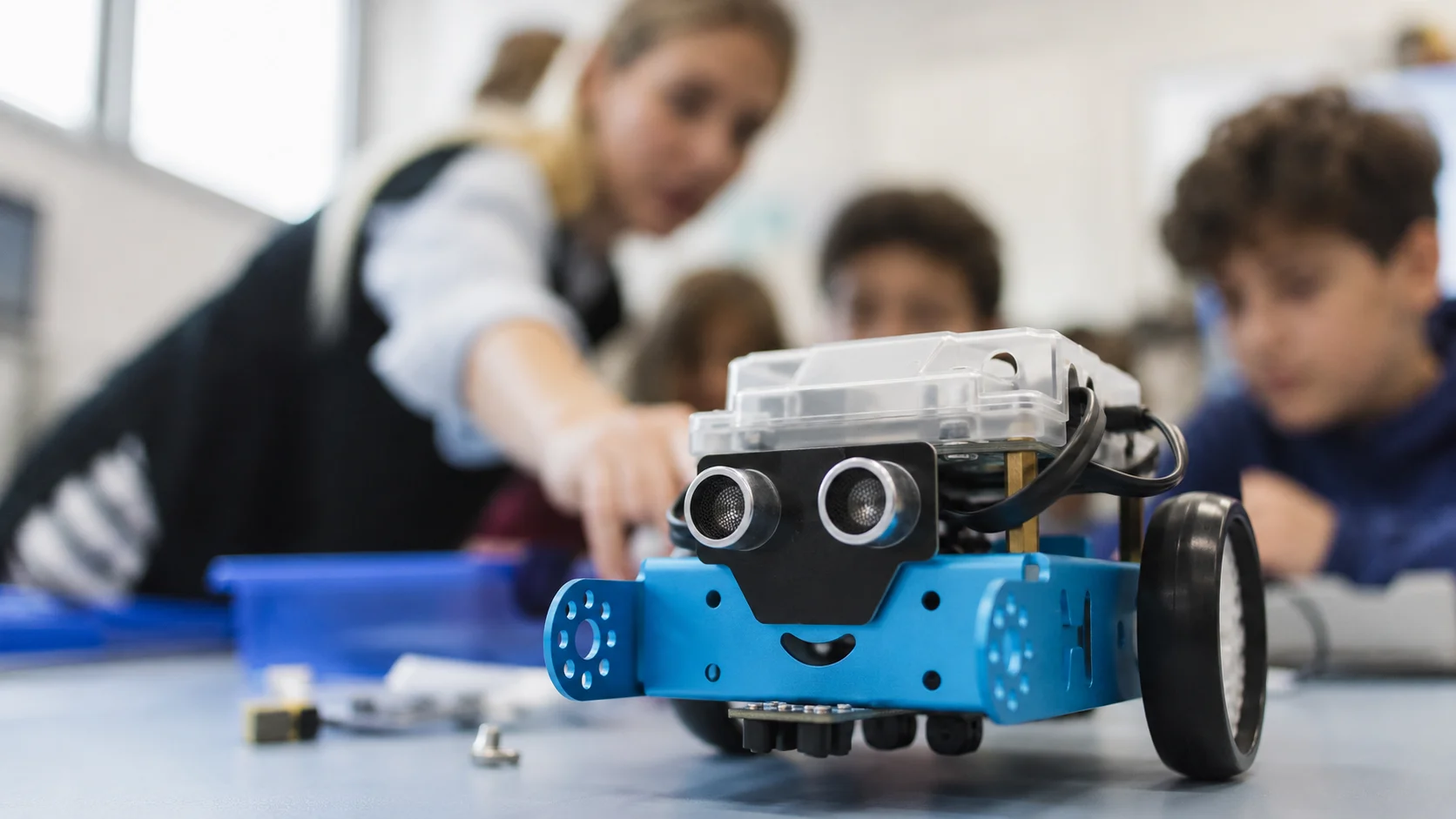 Intelligenza artificiale a scuola: nuove sfide per i docenti