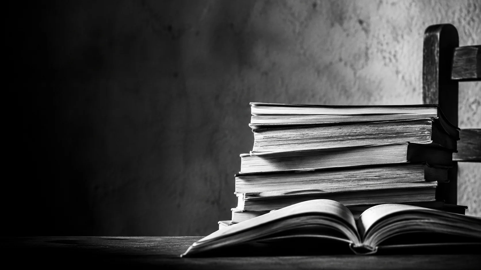 Libri di testo 2026/27: adozioni entro l'8 giugno e nuovi tetti
