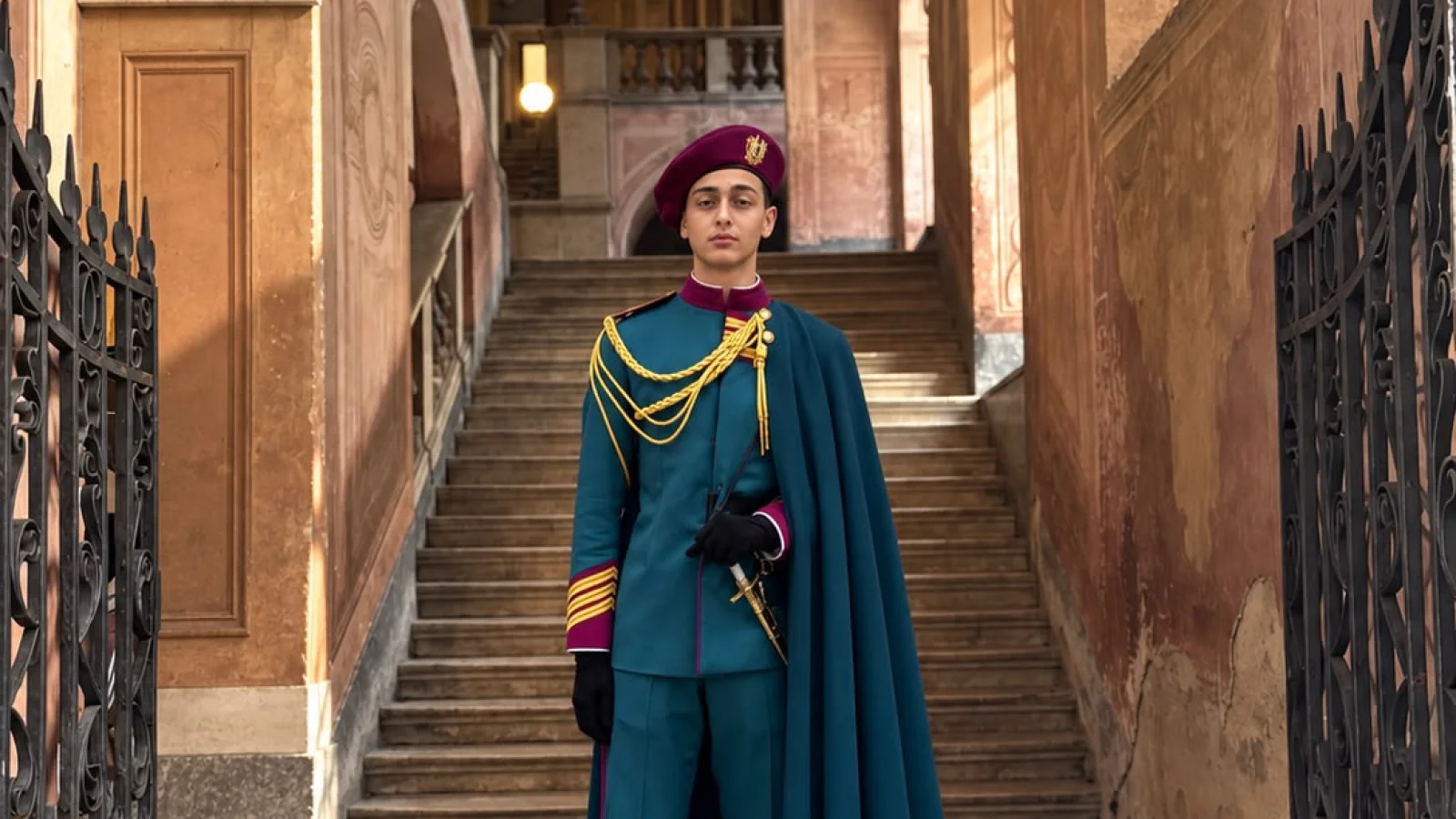 Luigi Zeno debutta su Netflix in "Minerva – La Scuola": il percorso del giovane attore campano