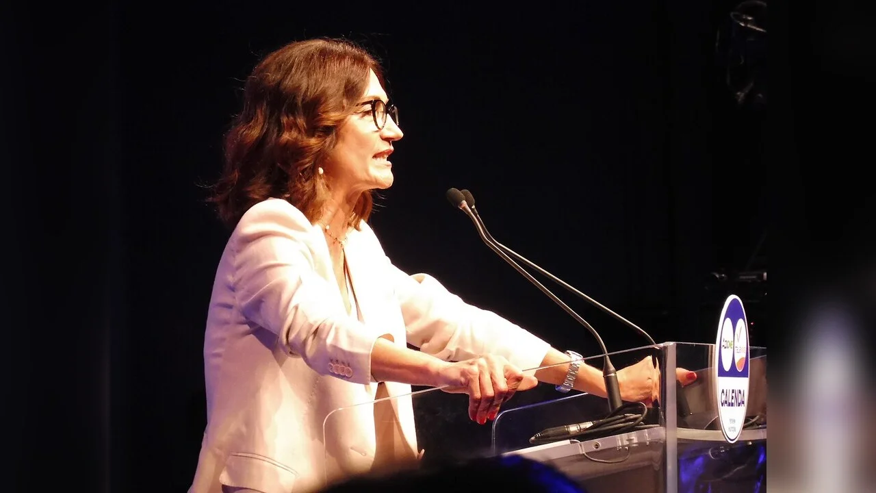 Riforma scuola: Gelmini rilancia autonomia e comunità