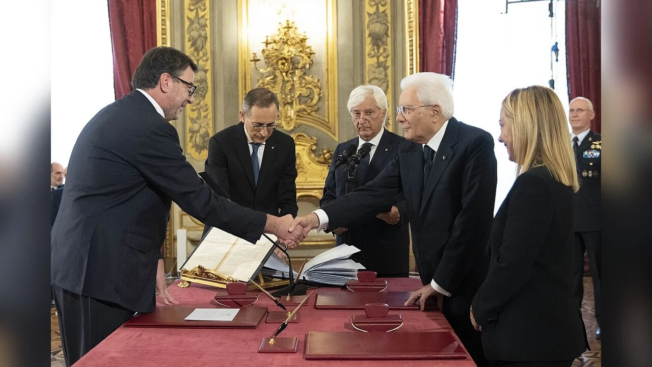 Spese per l'educazione: la linea del governo sui fondi scolastici